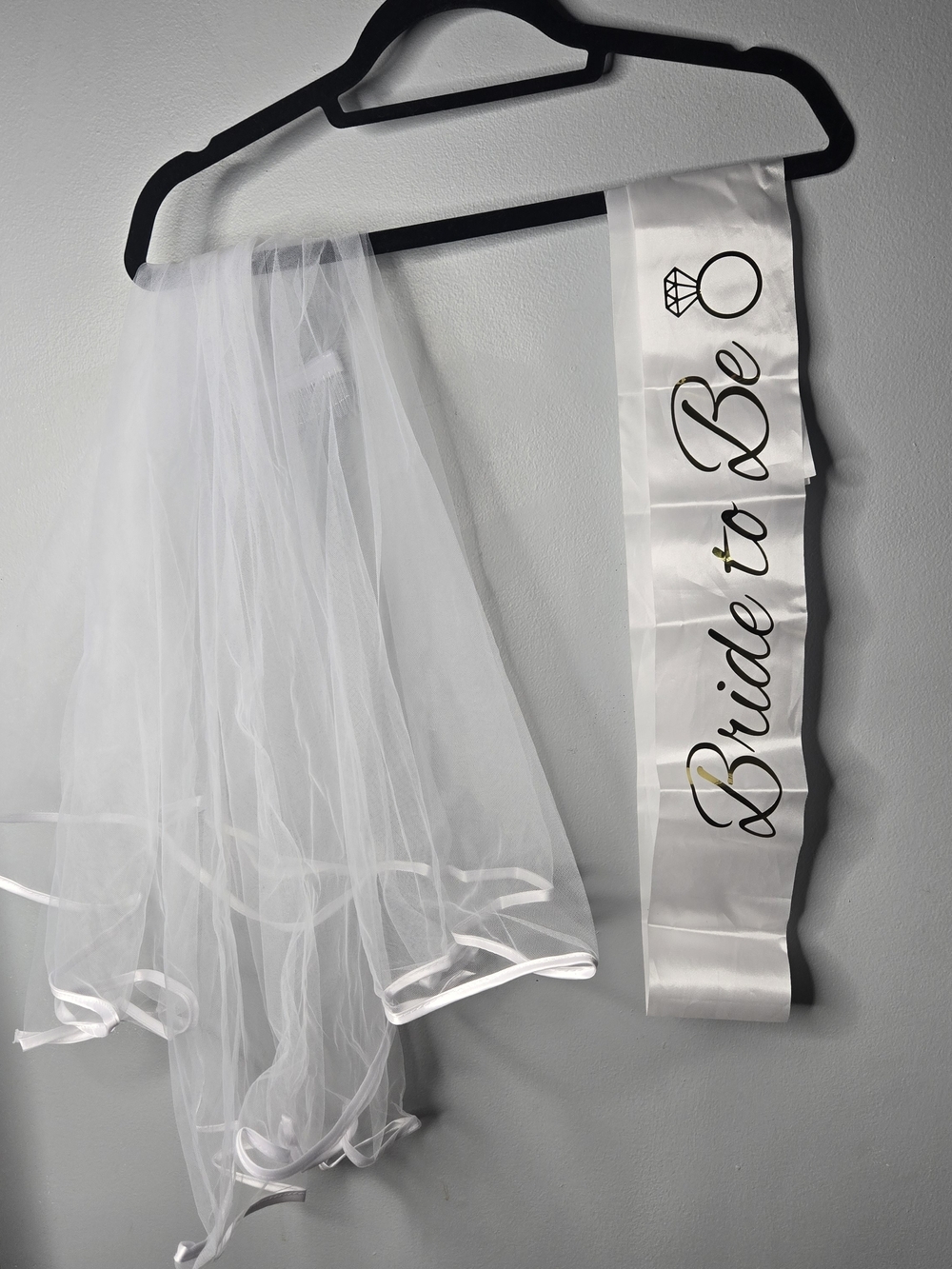 Bride to Be White Tulle Veil Satin Sash Gold Black Bridal Shower Bachelorette